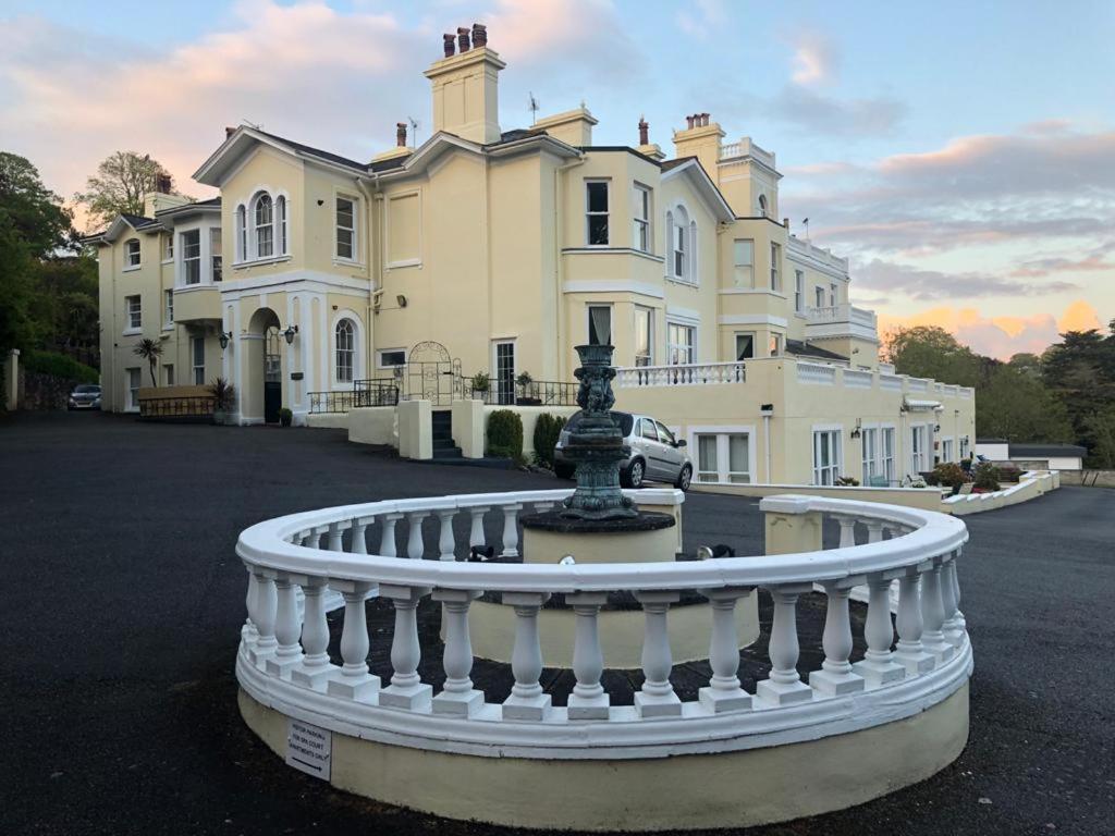 5 Spa Court, Boutique Holiday Apartment In Torquay Exteriör bild